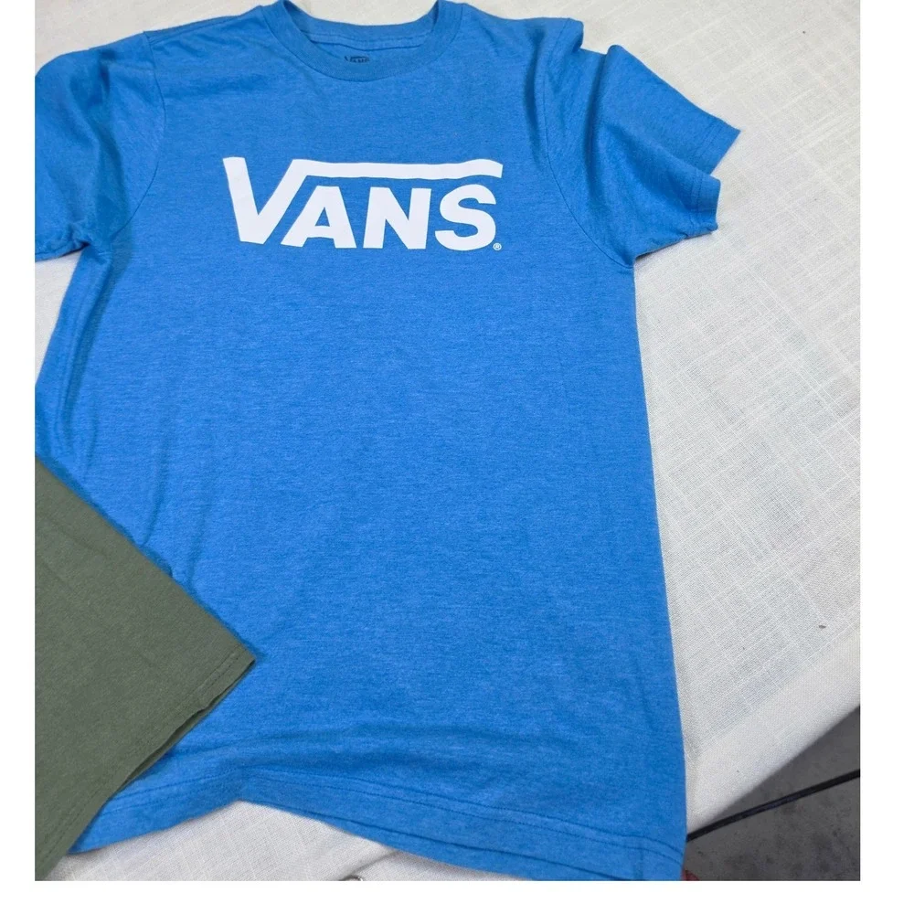 Boys Vans and Disney Never Land Skull Rock Graphic T-Shirt Bundle Size Medium